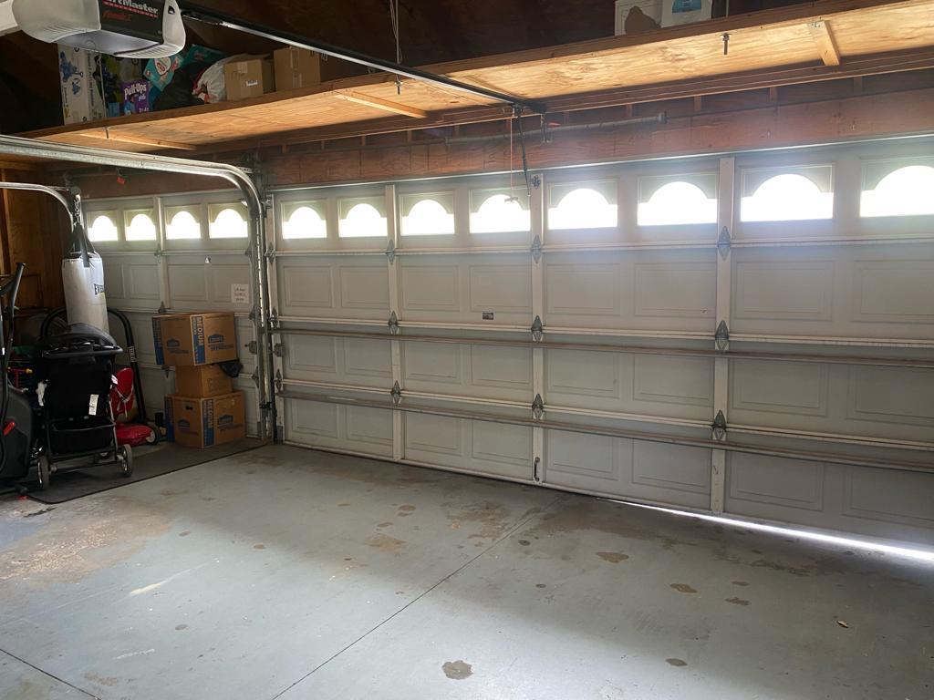 Garage Door Repair Ventura - Garage Door Gaps or Cracks Repair